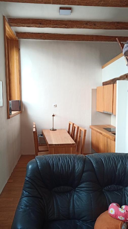Bydleni V Centru Ov Blizko Stodolni, Bez Vytahu Daire Ostrava Dış mekan fotoğraf